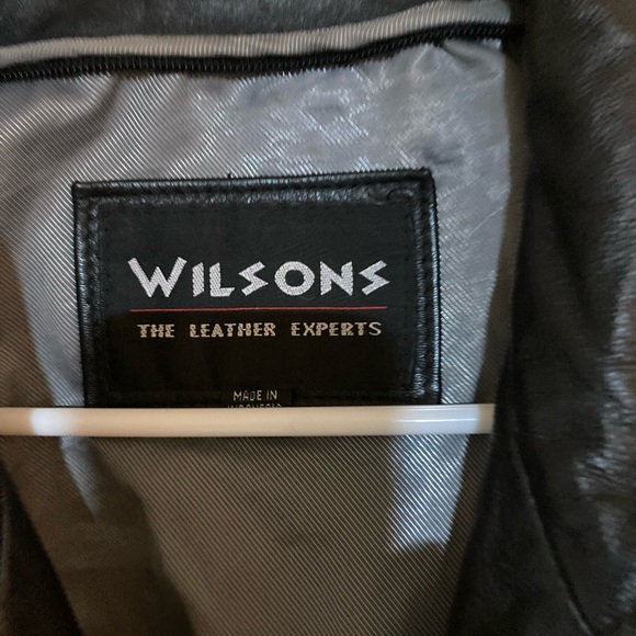 Woman’s Wilson leather coat. Excellent condition. - Picture 3 of 6